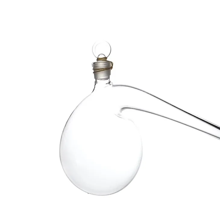 Distilling Flasks retort
